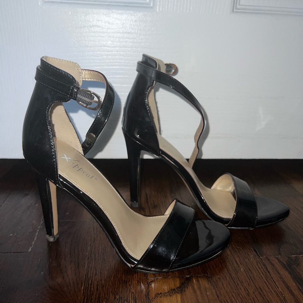 Black Glossy Strapped Heels